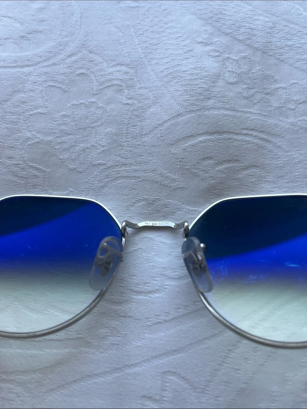 Ray-Ban Round Metal Sunglasses in Silver with Green Lenses and Brown Case